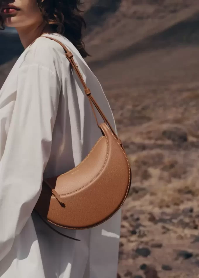 Numéro Dix Edition  Textured Camel