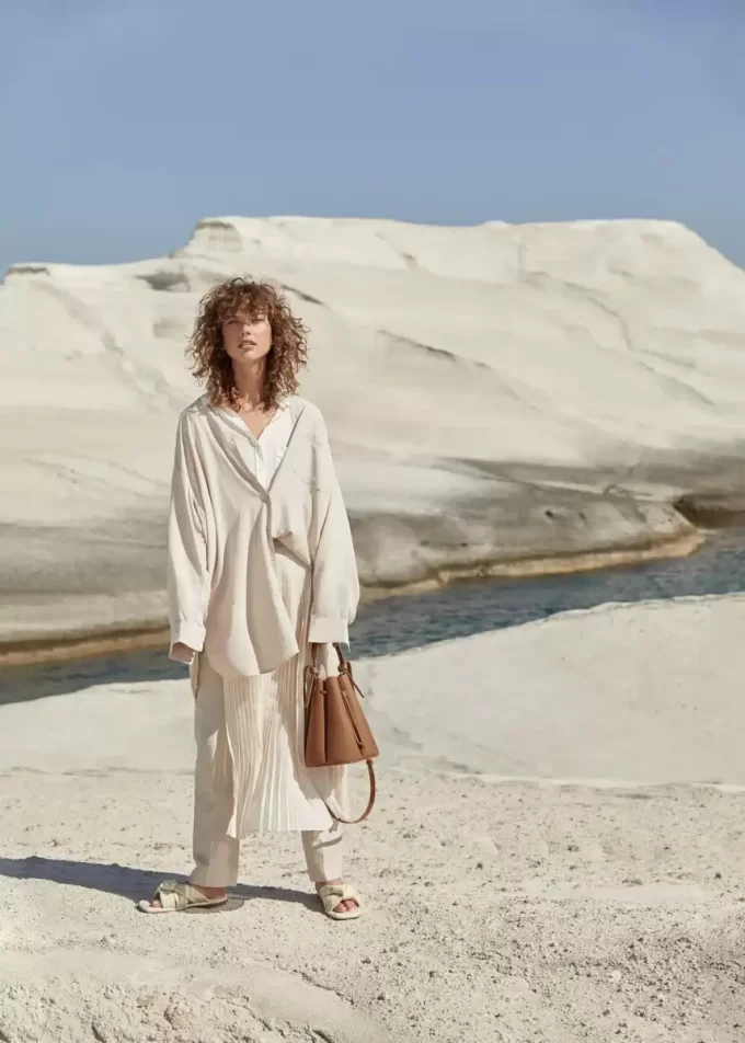 Numéro Huit Edition  Textured Camel