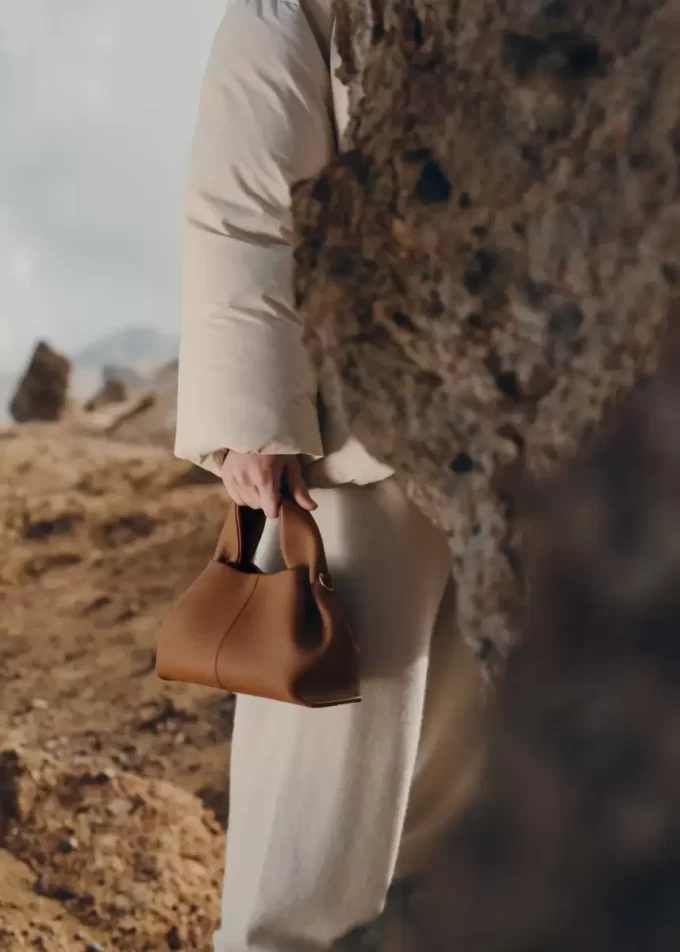 Numéro Neuf Mini Edition  Textured Camel